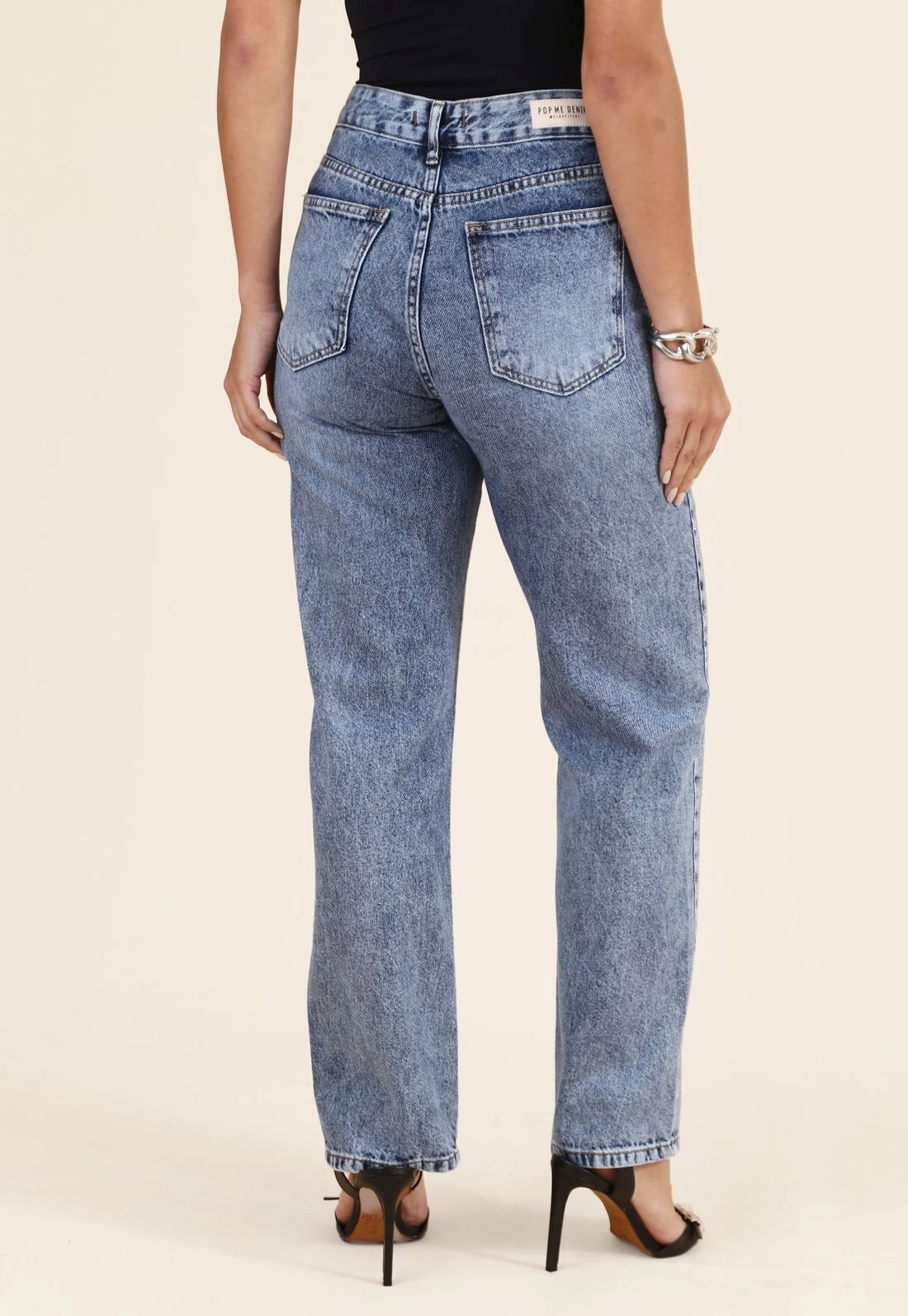 Calça Jeans Reta Com Strass