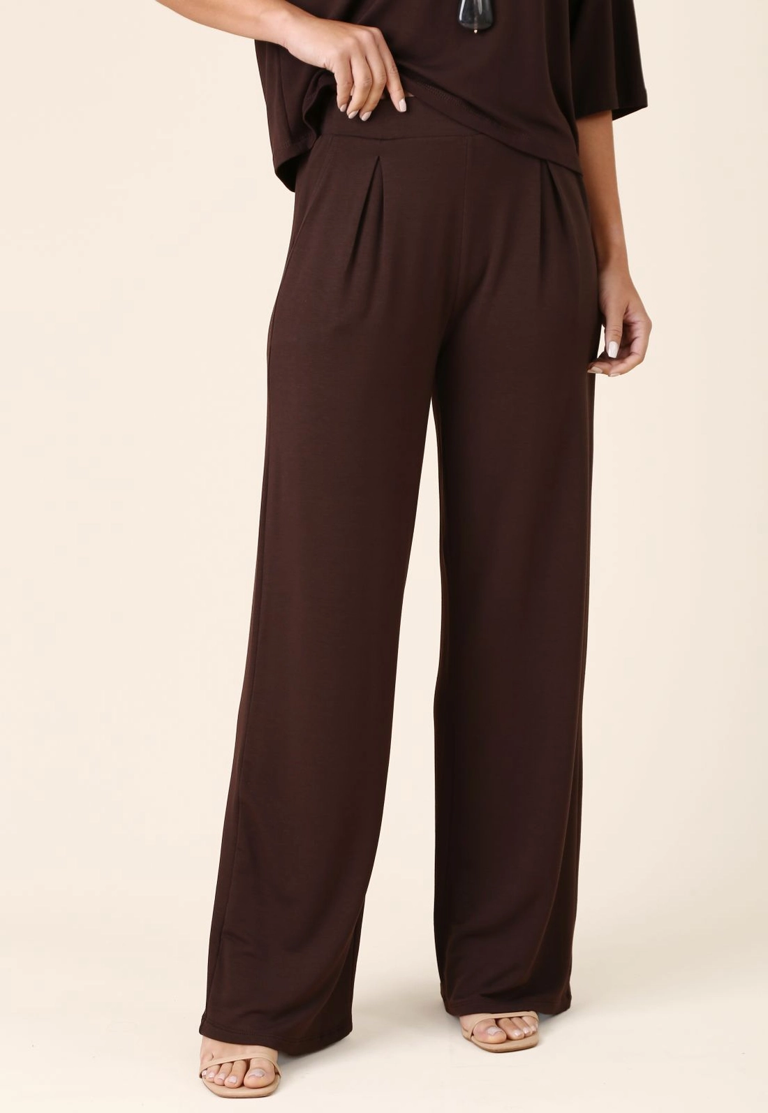 Calça Wide Leg Com Pregas Em Moletinho