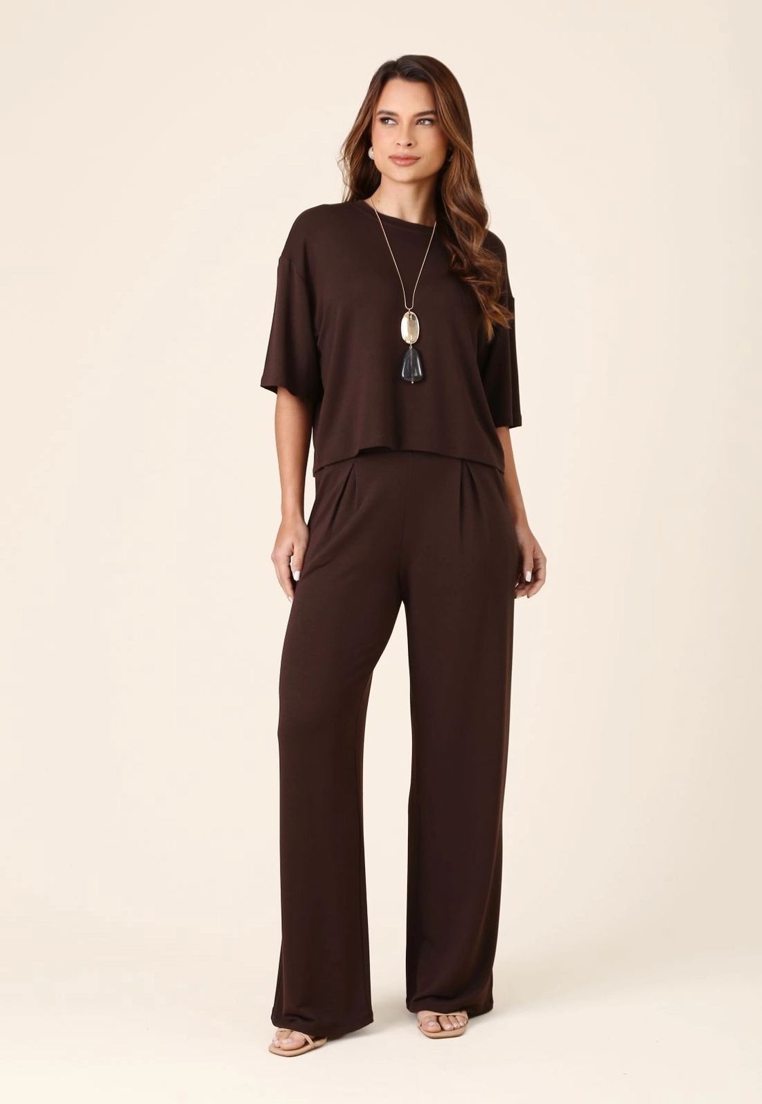 Calça Wide Leg Com Pregas Em Moletinho