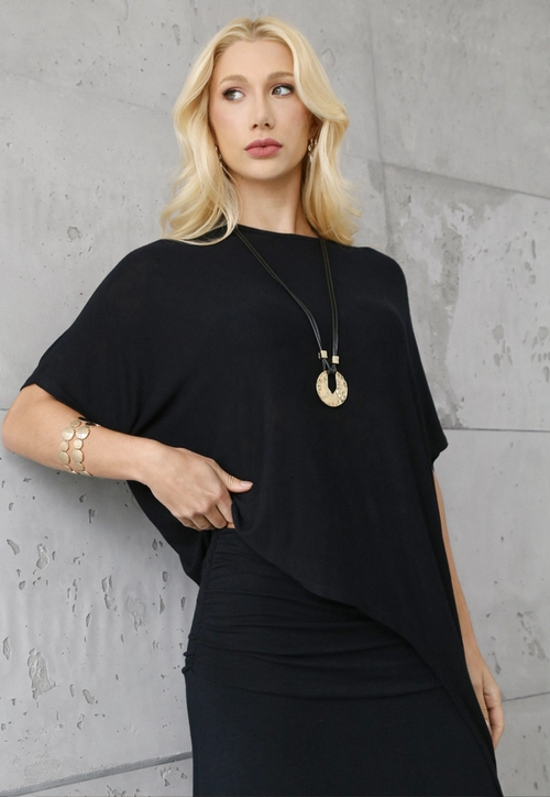Blusa Manga Morcego Barra Assimétrica Em Malha
