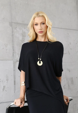 Blusa Manga Morcego Barra Assimétrica Em Malha