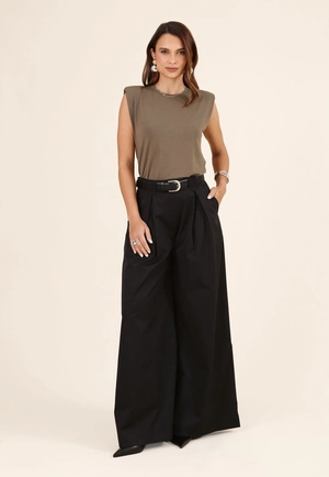 Blusa Muscle Tee Com Ombreira Em Malha