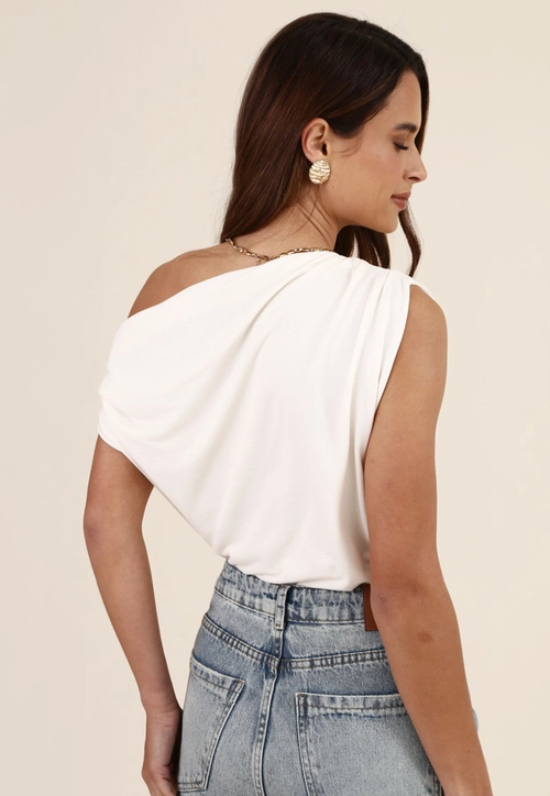 Blusa Manga Curta Com Ombro Deslocado Em Malha Piquet