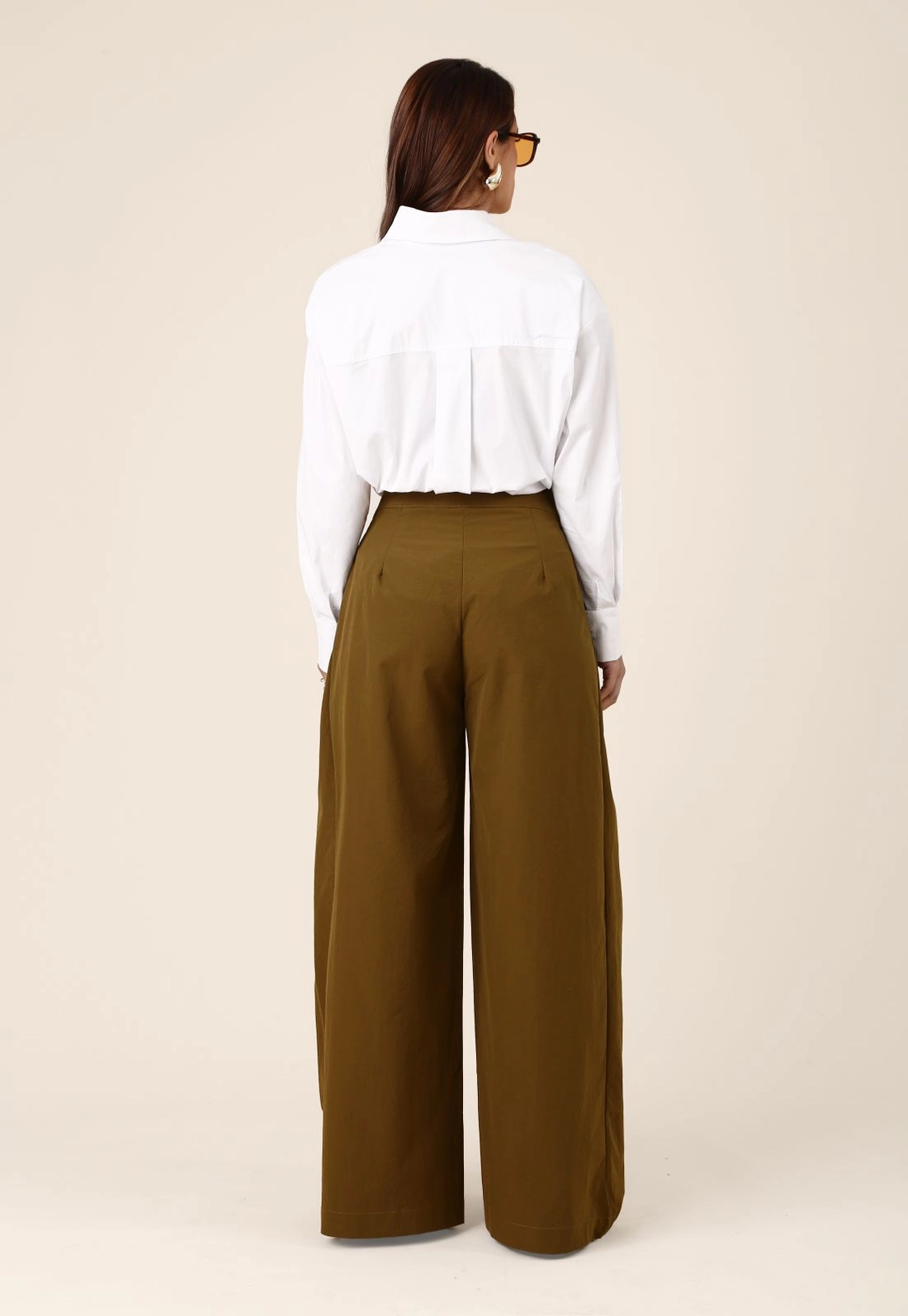 Calça Wide Leg Com Transpasse No Cós Em Alfaiataria
