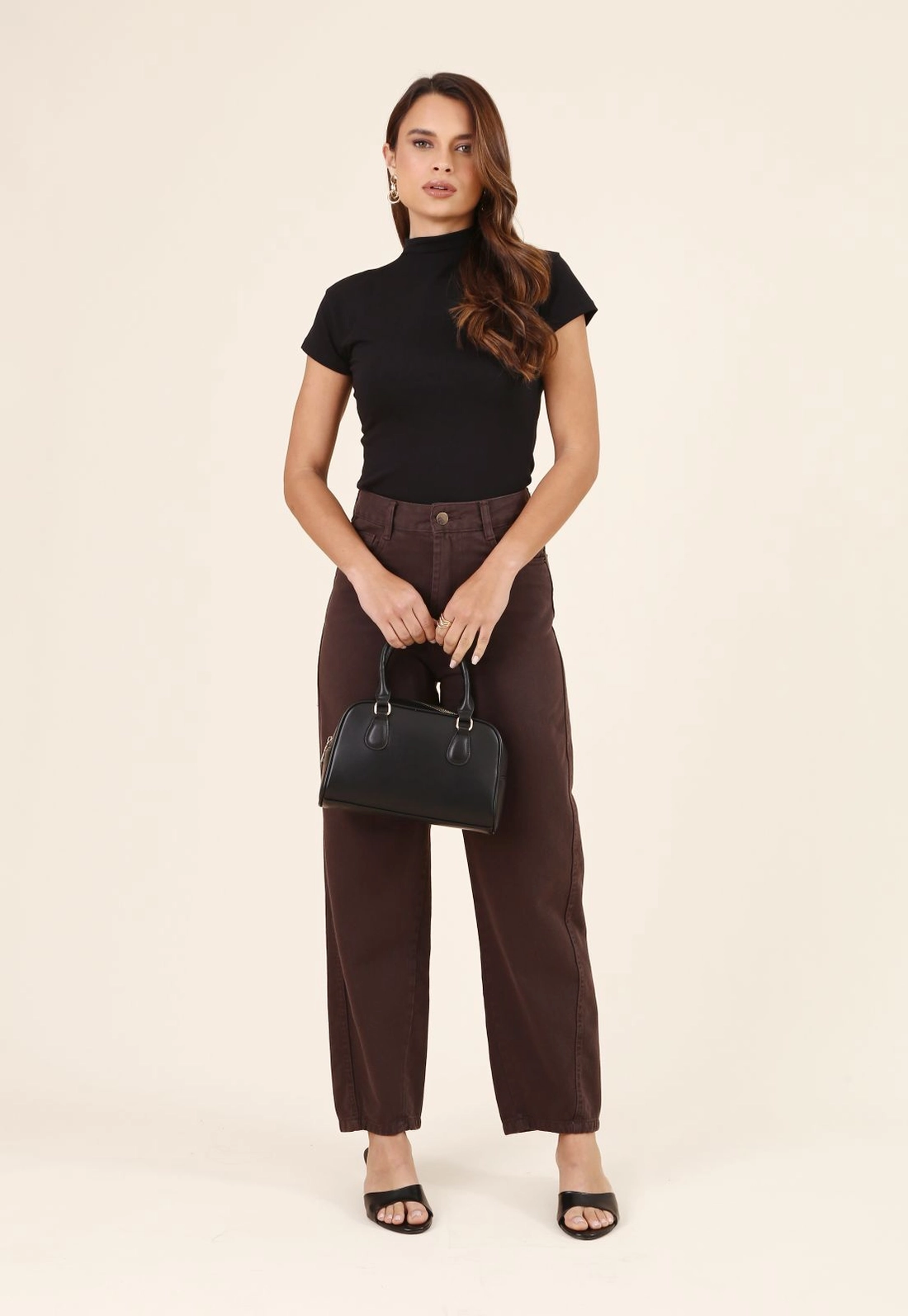 Blusa Manga Curta Gola Alta Em Cotton