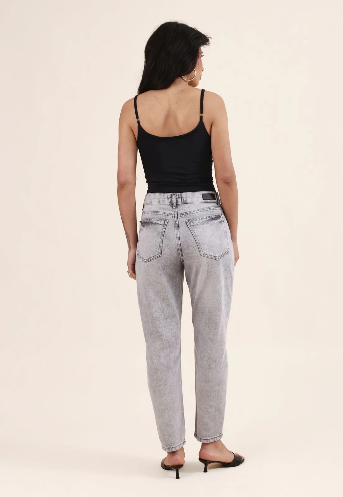 Calça Jeans Mom Cinza