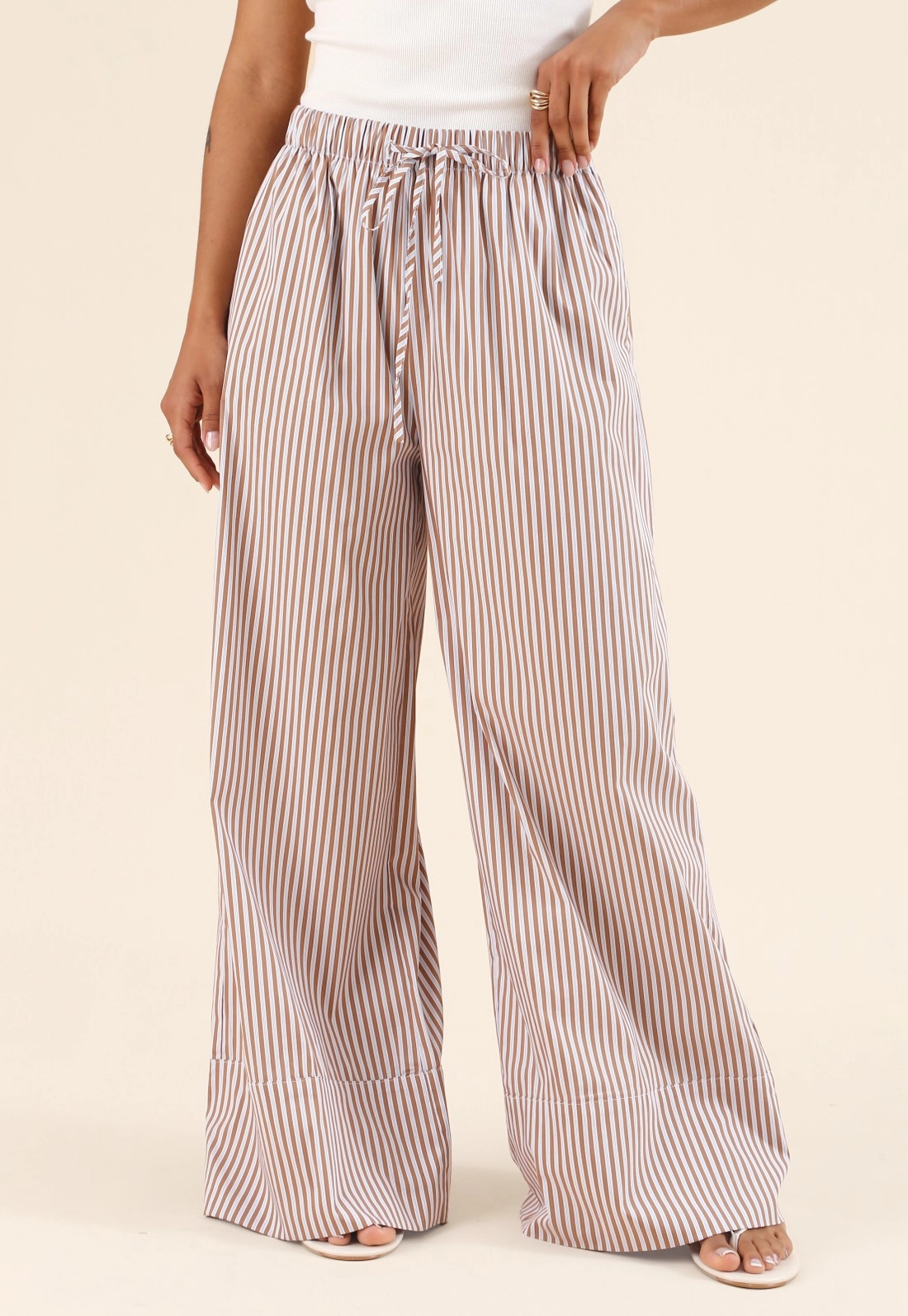 Calça Pantalona Em Tricoline Listrado