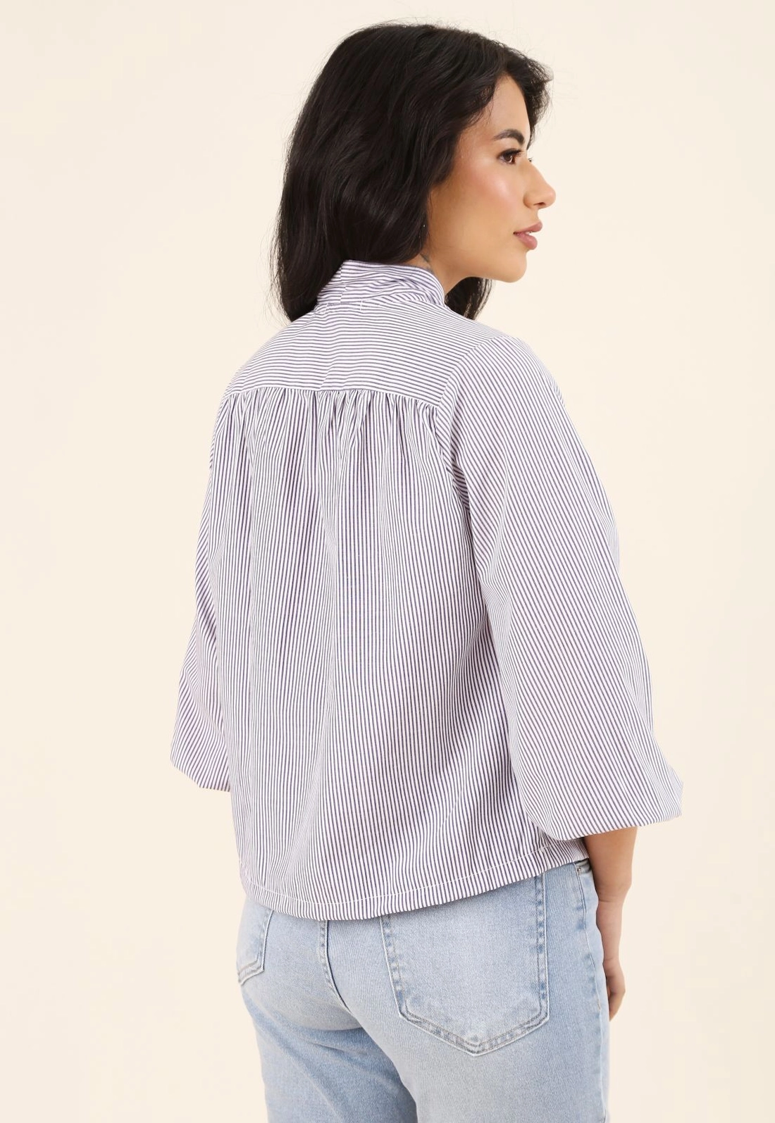 Blusa Com Gola Laço Em Tricoline Listrado