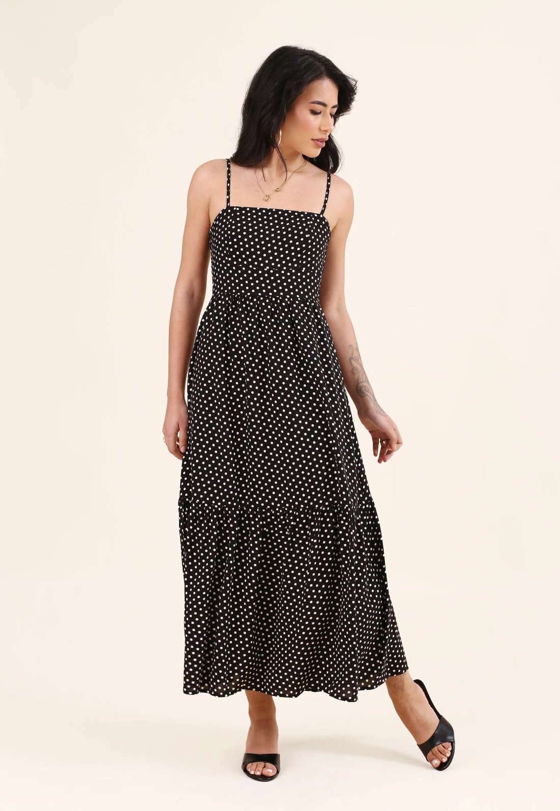 Vestido Midi Poá com Alças e Bolso