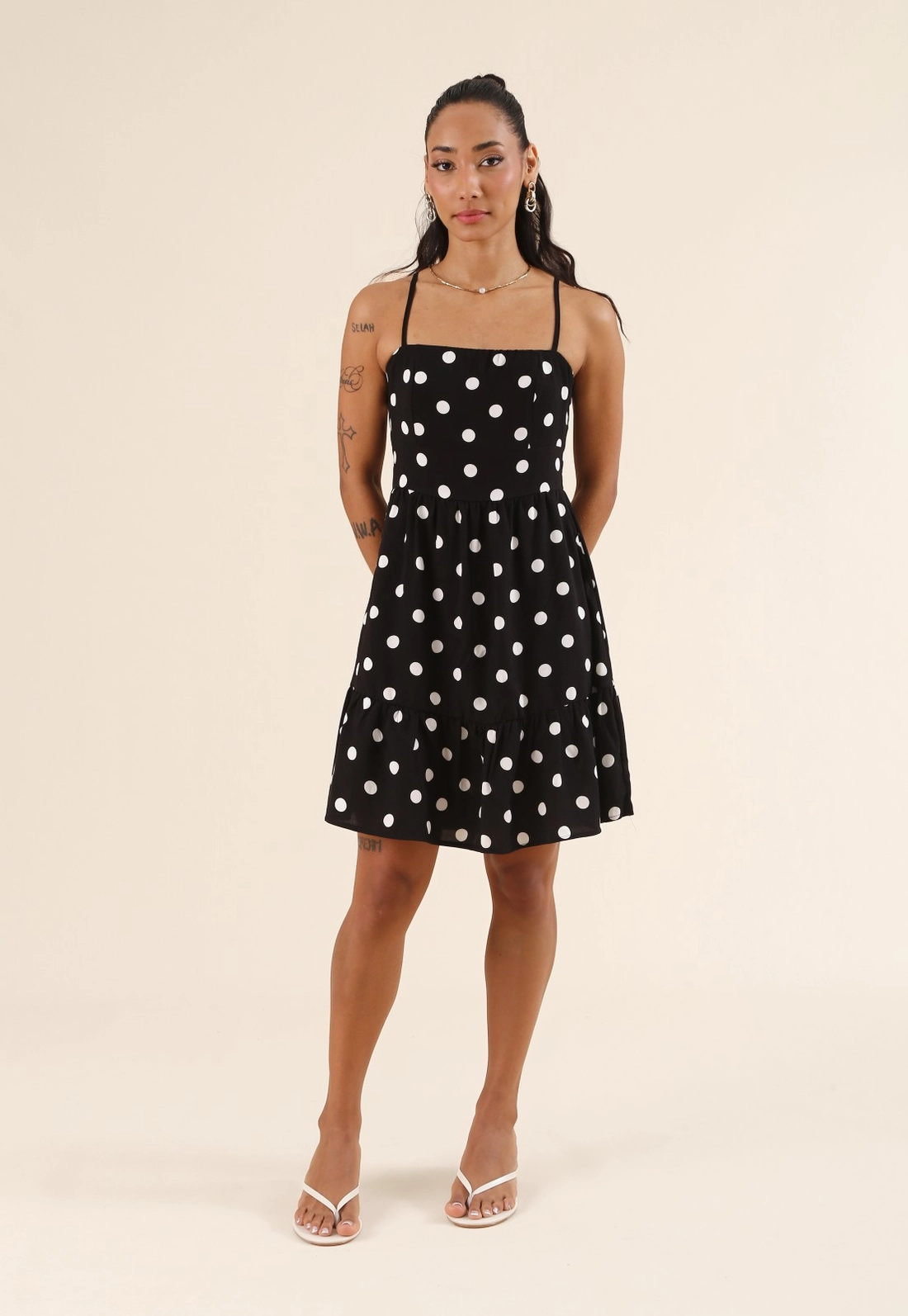 Vestido Curto Com Bolso E Estampa Poá
