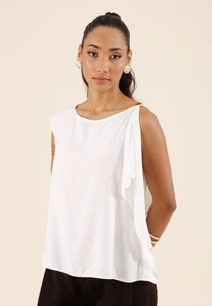 Blusa Assimétrica Com Abertura No Ombro