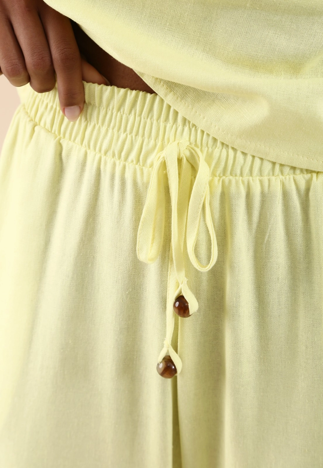 Calça Wide Leg Em Linho Com Elástico No Cós