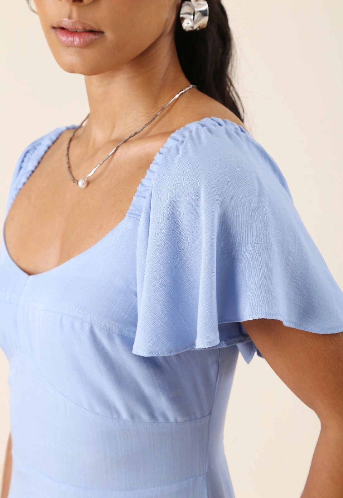 Vestido Midi Com Recorte No Busto E Manga Curta