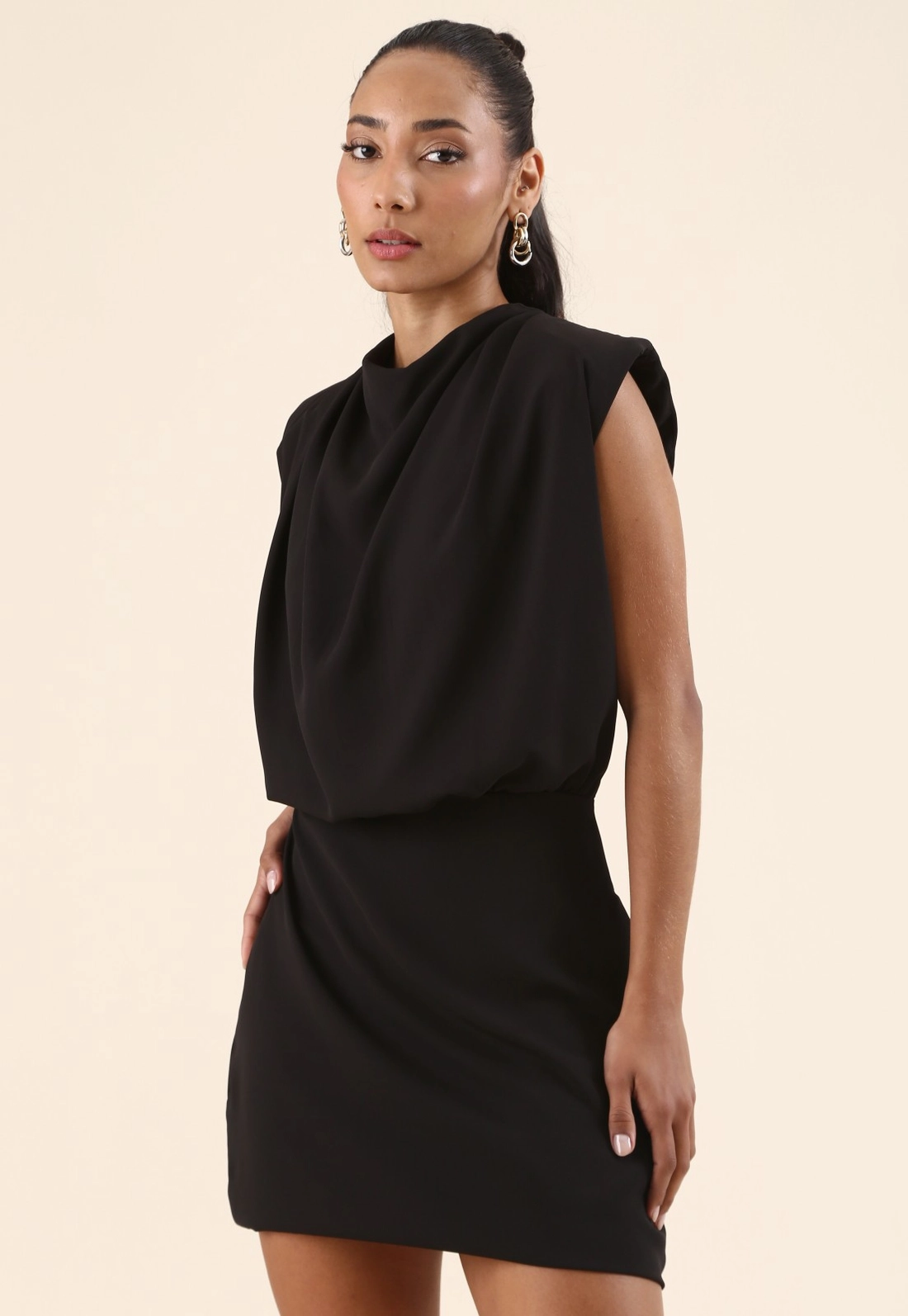 Vestido Curto Degagê Em Chiffon