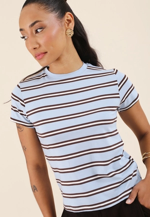 Blusa Manga Curta Em Malha Listrada