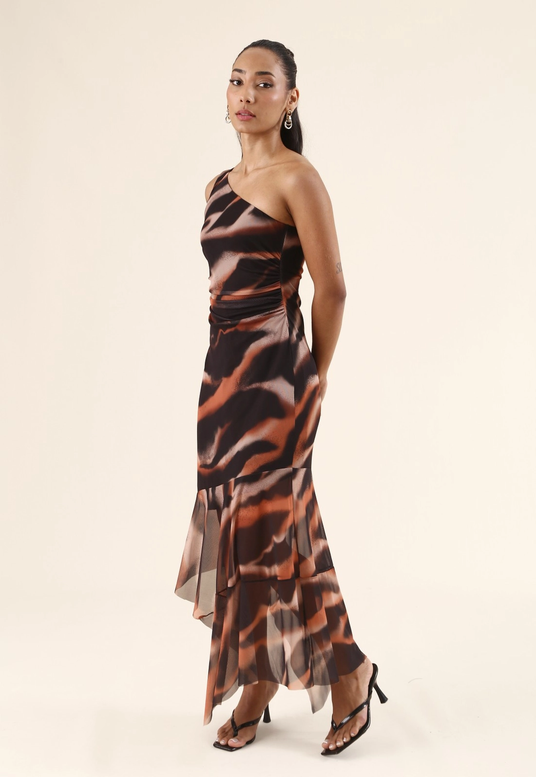 Vestido Midi Assimétrico Em Tule Estampado
