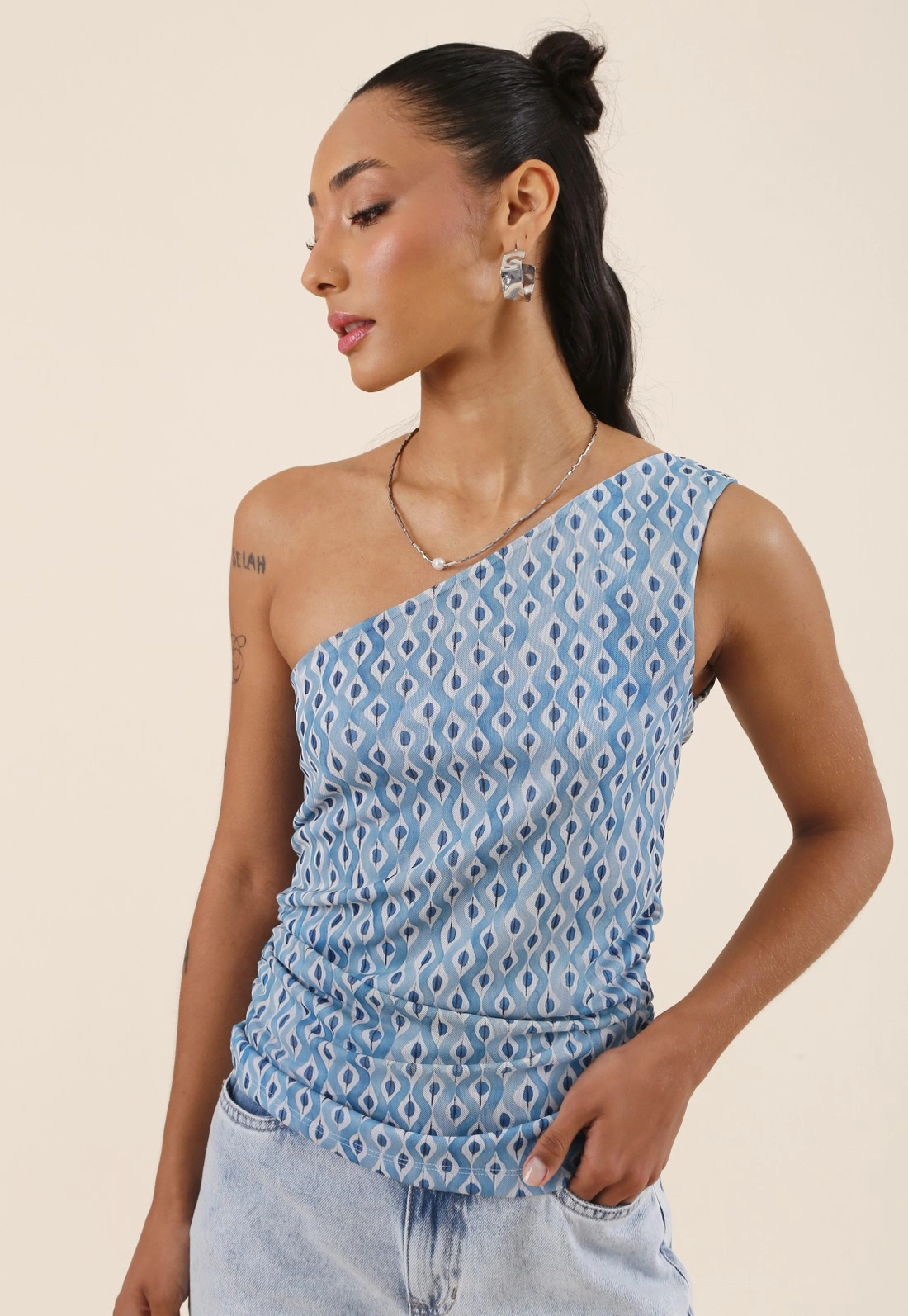 Blusa Ombro Só Em Tule Estampado Azul
