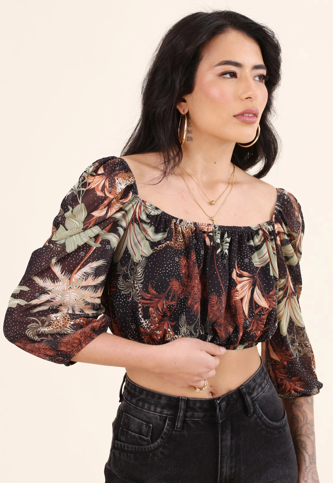 Cropped Manga 3/4 em Tule Estampado Tropical