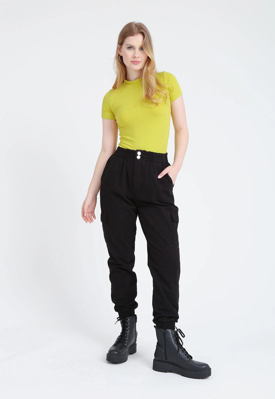 Calça Sarja Jogger Bolso Cargo