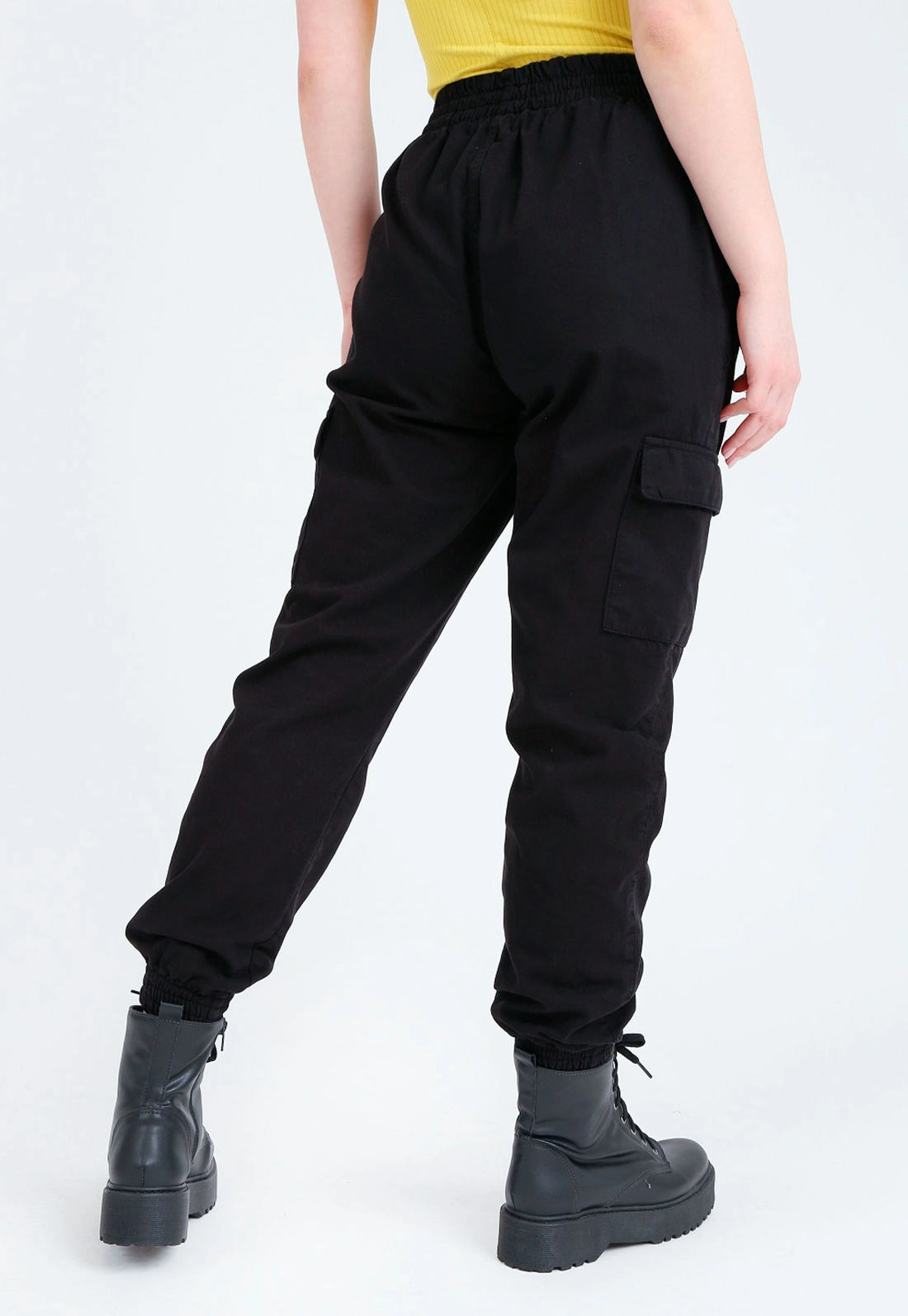 Calça Sarja Jogger Bolso Cargo