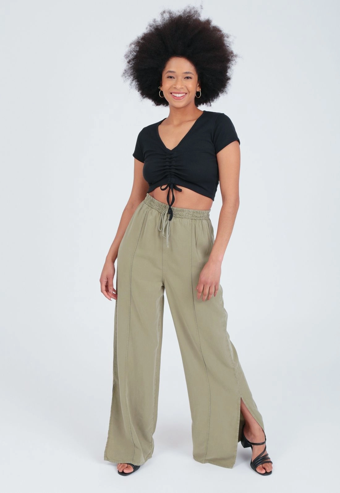Calça Lyocel Pantalona Aberta Lateral
