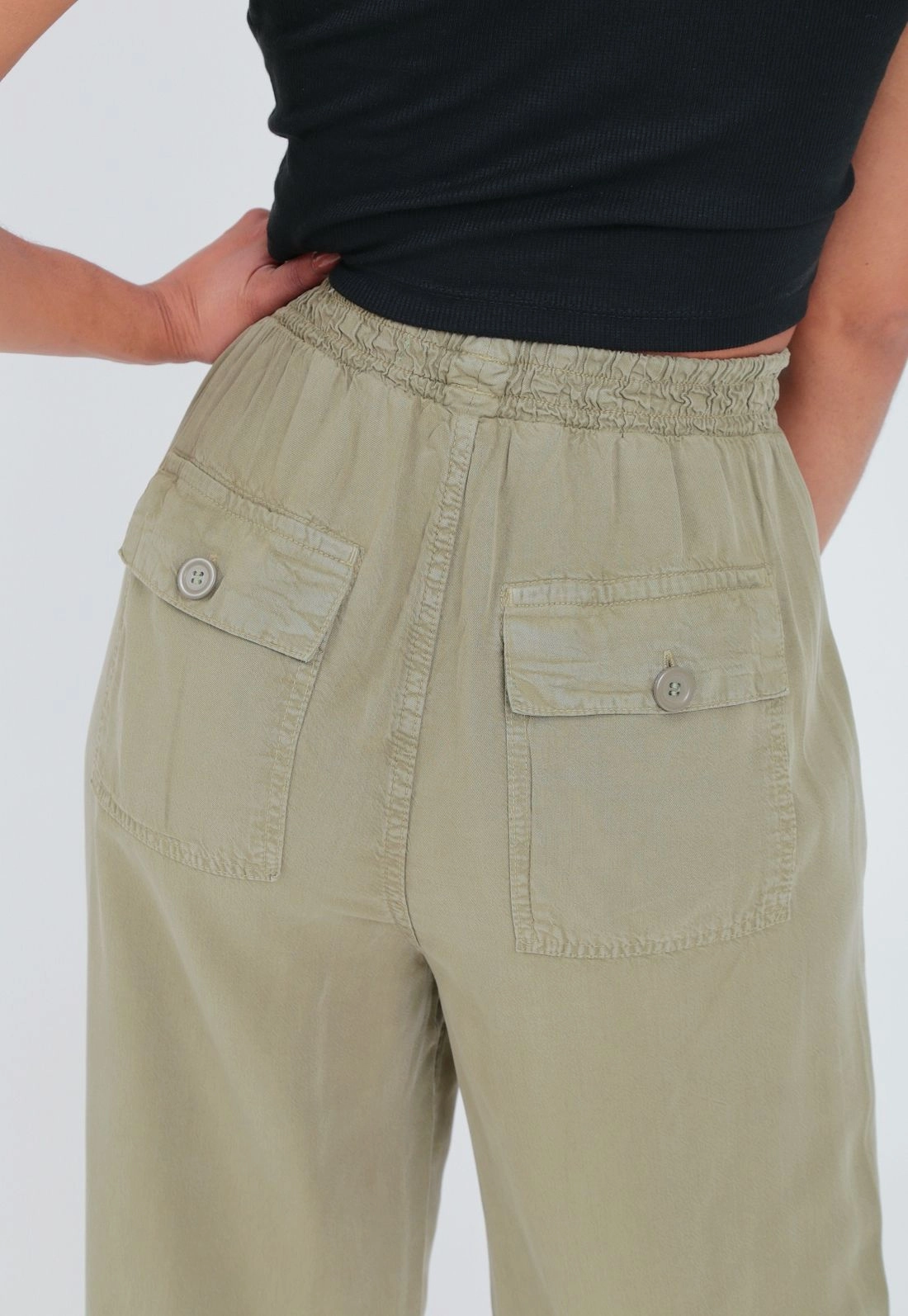 Calça Lyocel Pantalona Aberta Lateral
