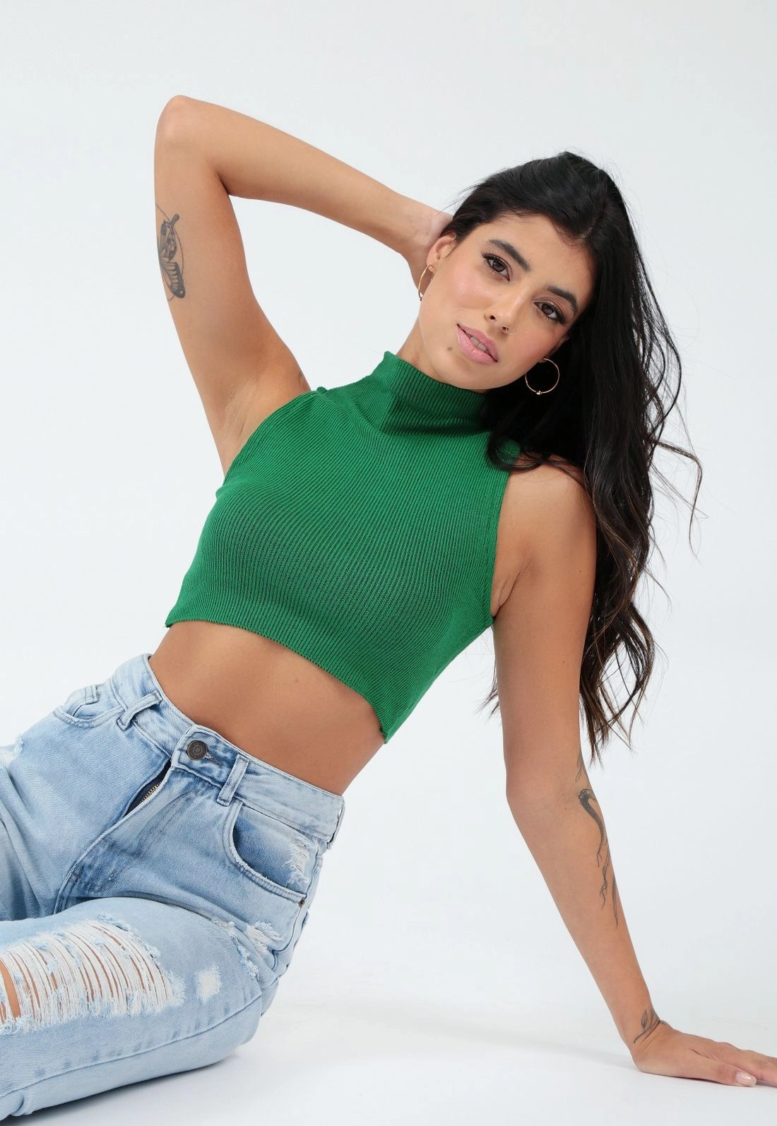 Blusa Tricô Sem Manga Gola Alta