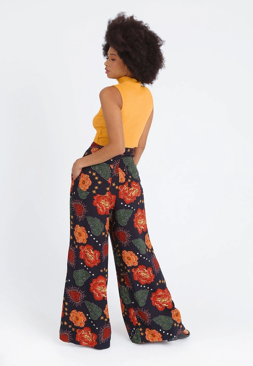 Calça Viscose Pantalona Bolso Estampada