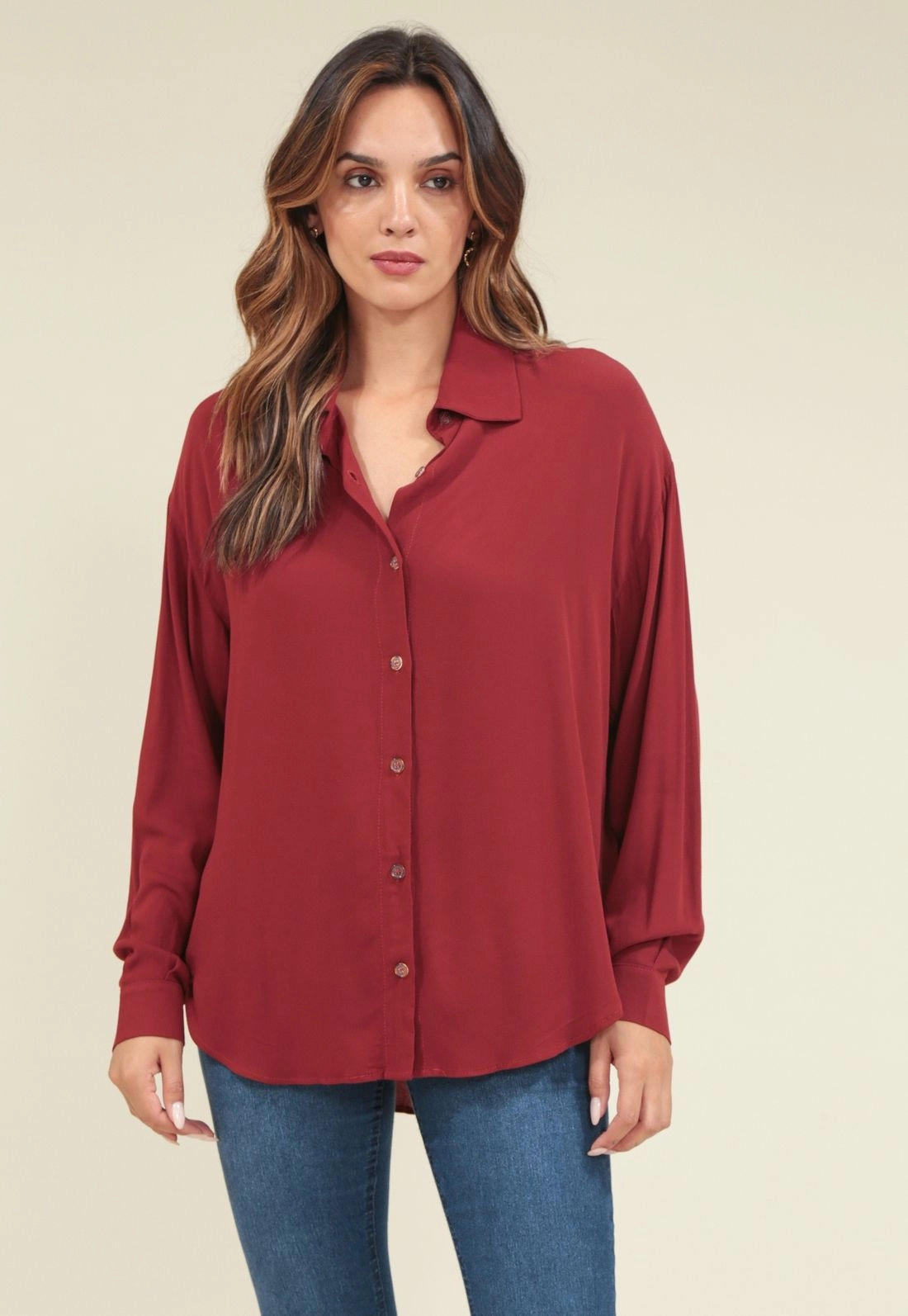 Camisa Crepe Manga Longa Barra Arredondada