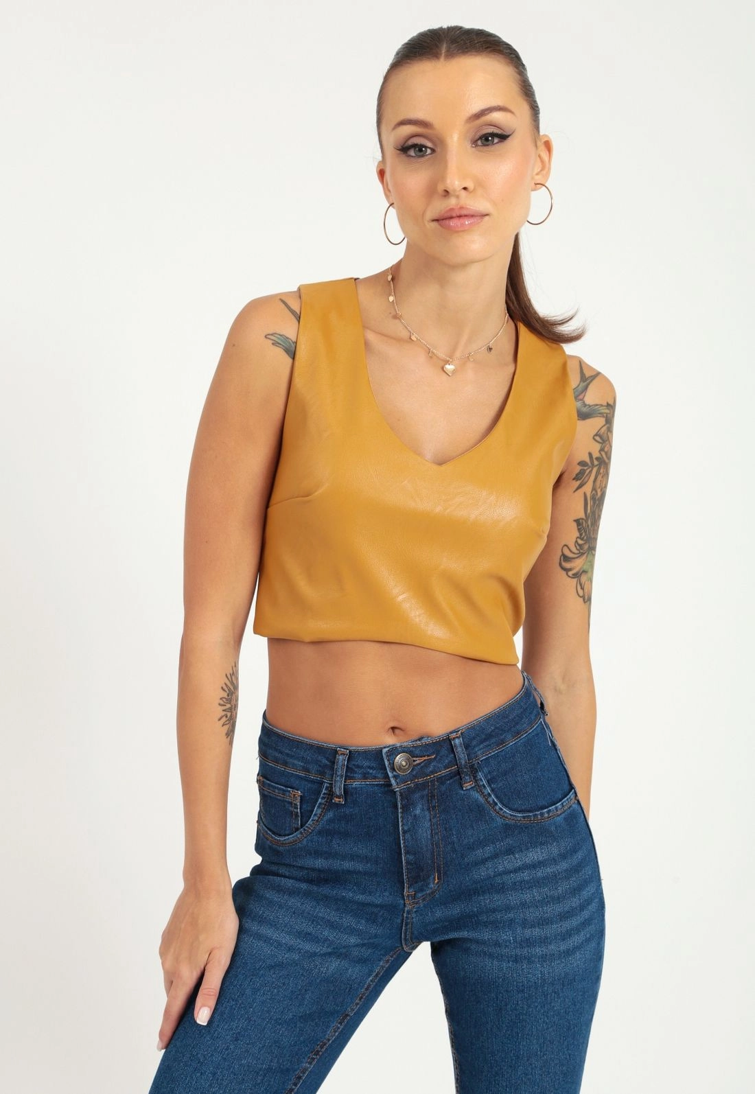 Cropped Couro Sintético Decote V
