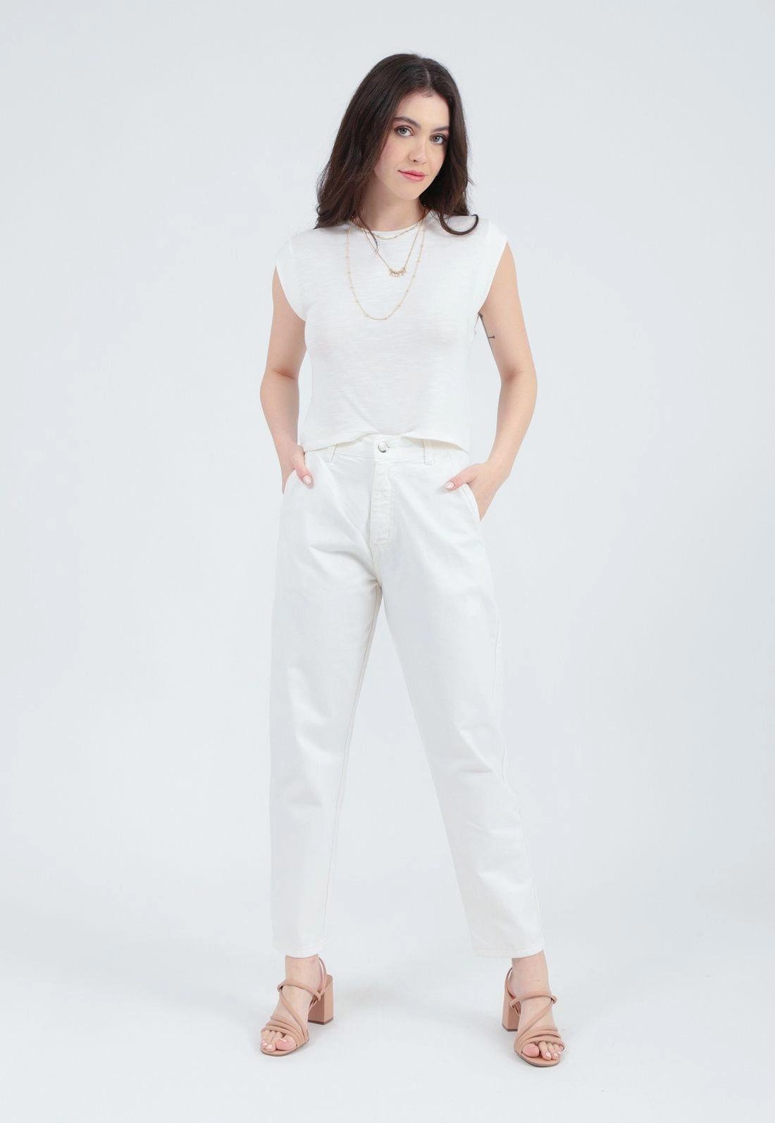 Calça Sarja Mom Bolso Faca