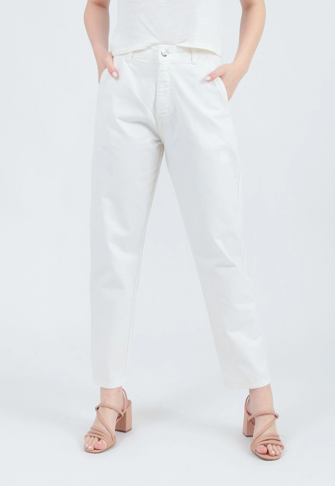Calça Sarja Mom Bolso Faca