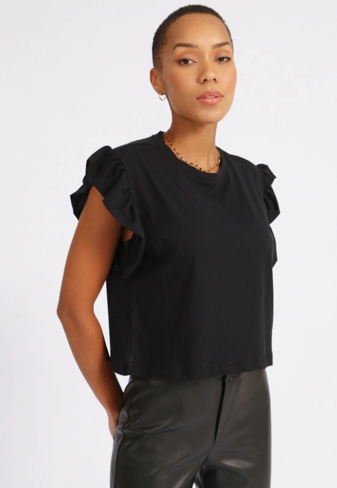 Blusa Malha Manga Curta Babado